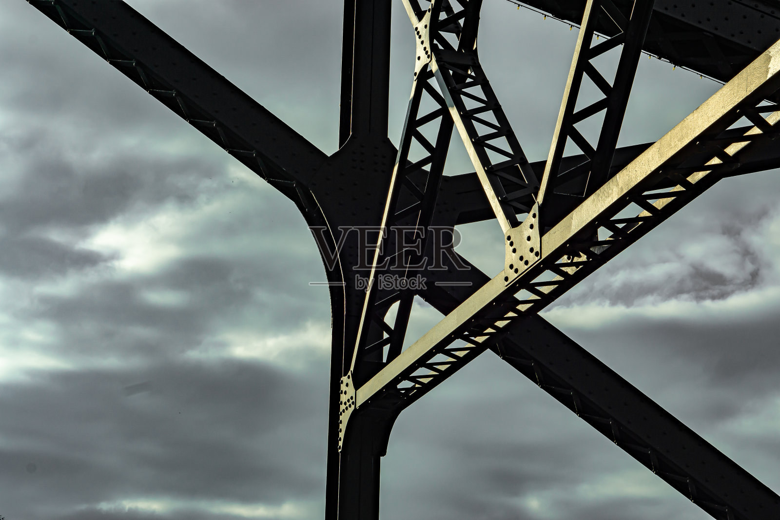 金属桥梁结构照片摄影图片