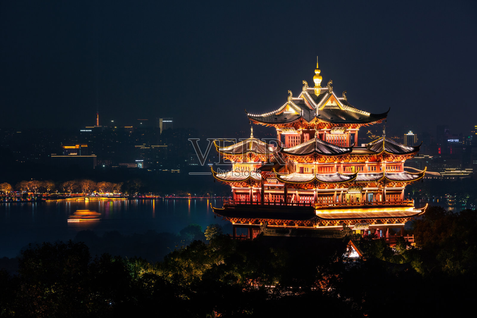 夜景澄黄阁，又名城神阁，杭州，中国照片摄影图片