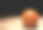 黑色背景下的篮球素材图片