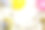 明亮的节日嘉年华背景与帽子，飘带，纸屑和气球在白色的背景素材图片